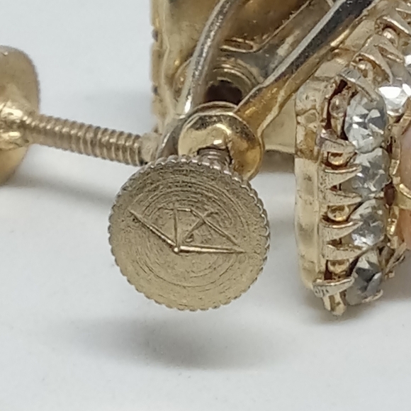 * vintage Vargas faux opal clear rhinestones screwback earrings - Picture 4 of 4